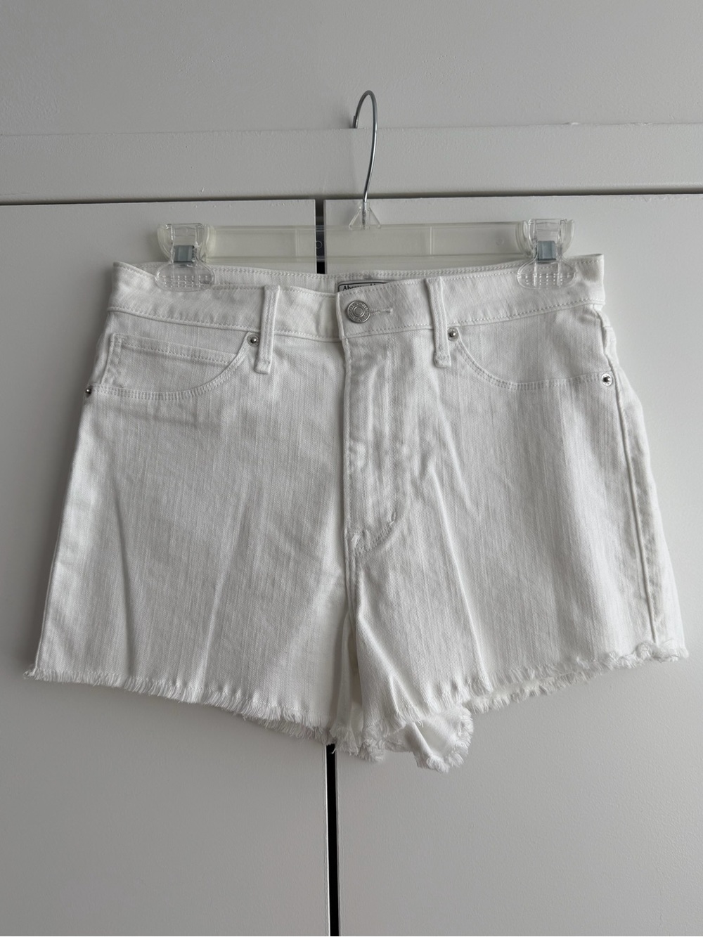 Abercrombie Simone High Rise Short in White (2018)